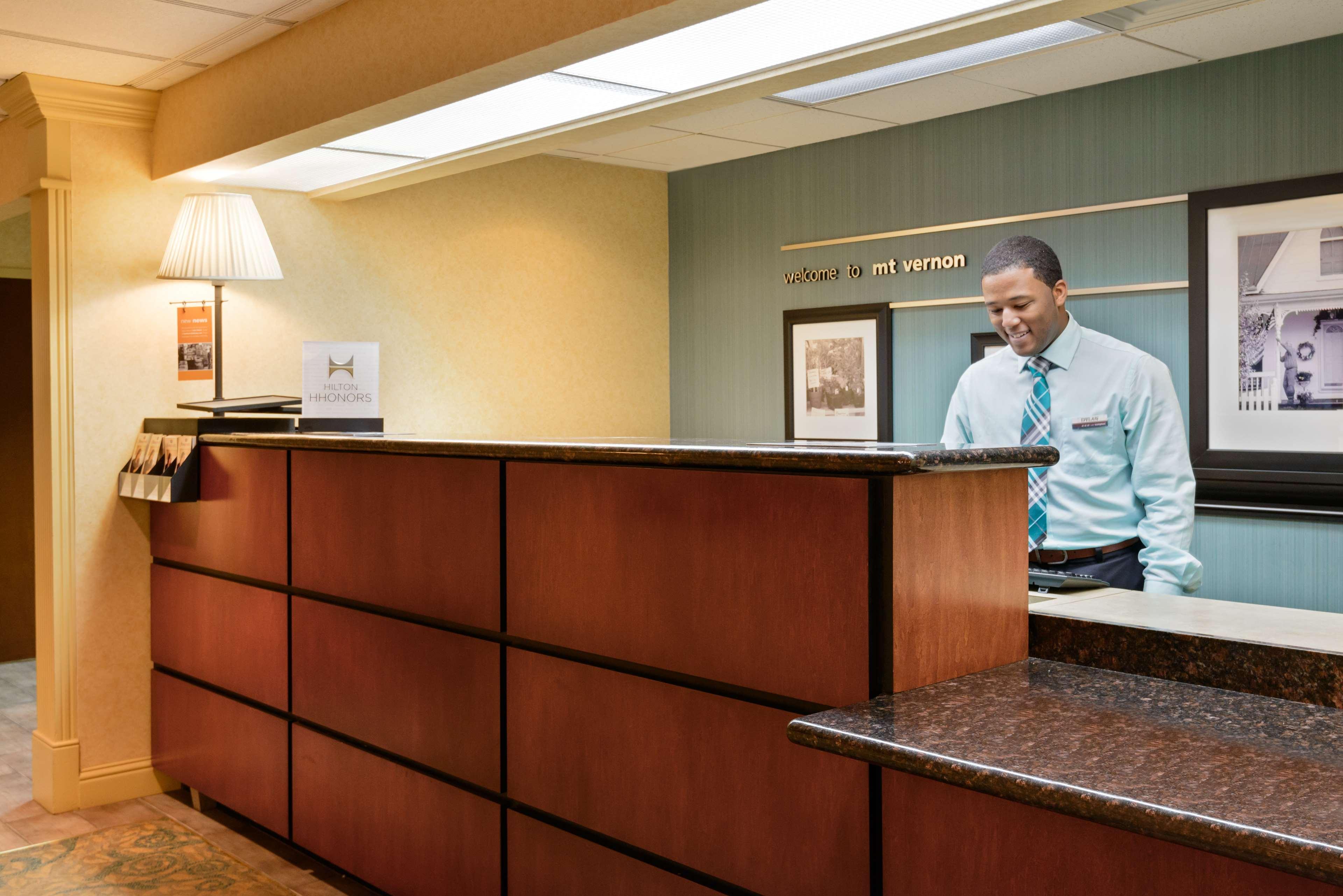 Hampton Inn Mount Vernon Exteriör bild